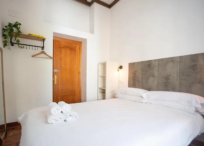 Naim Centro * Malaga