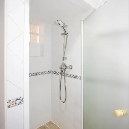Naim Centro * מאלגה